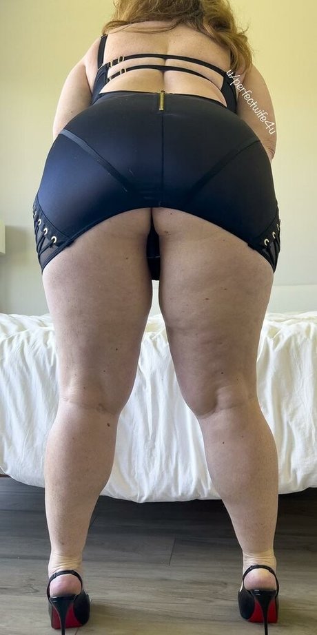 Photo nue de fuite OnlyFans de The Perfect Wife