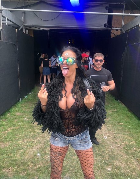 Photo nue de fuite OnlyFans de Kerrylouisexxx