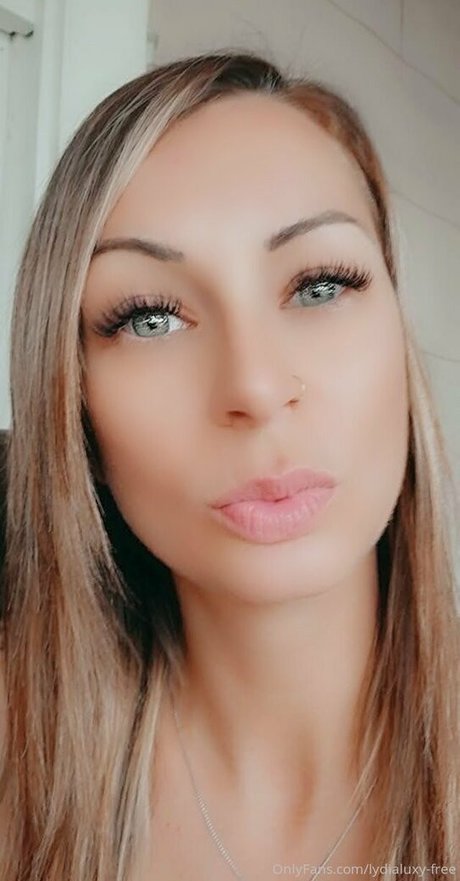 Photo nue de fuite OnlyFans de Lydialuxyfree