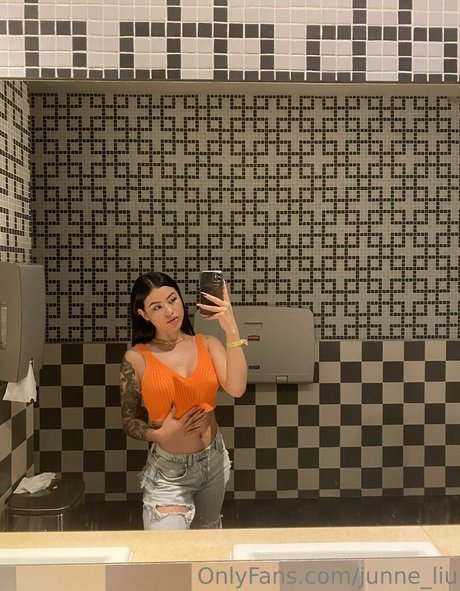 Photo nue de fuite OnlyFans de Junneliufree