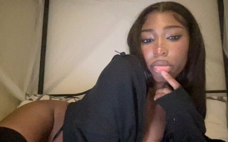 Photo nue de fuite OnlyFans de Meruhart666