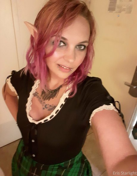 Photo nue de fuite OnlyFans de Wyldestardust