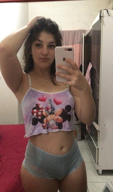 Photo nue de fuite OnlyFans de Feehsantuuhs