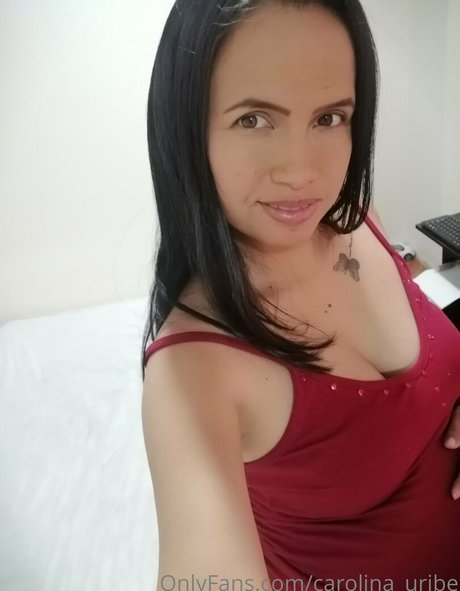 Photo nue de fuite OnlyFans de Carolinauribe