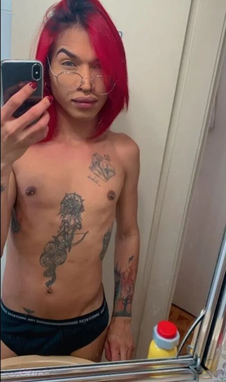 Photo nue de fuite OnlyFans de Feh Diniz