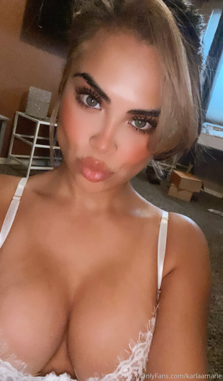Photo nue de fuite OnlyFans de Karlaamarie