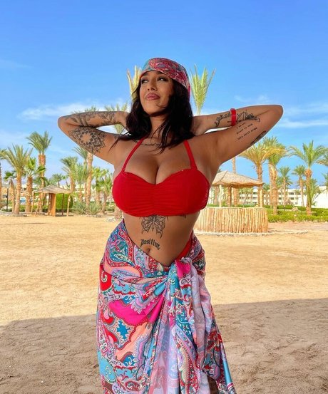 Photo nue de fuite OnlyFans de May Bakshi