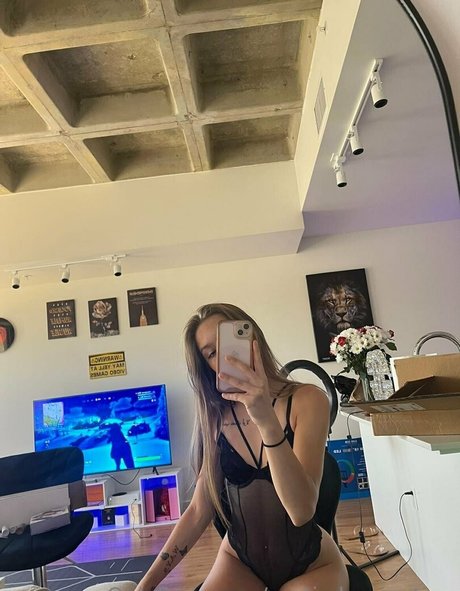 Photo nue de fuite OnlyFans de Eroticdomination