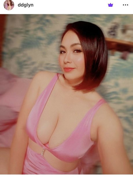 Photo nue de fuite OnlyFans de Elyndee Therealelyndee