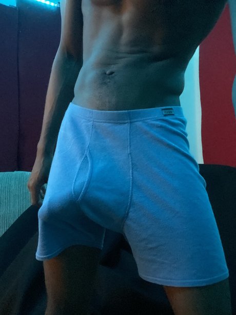 Photo nue de fuite OnlyFans de On Bro
