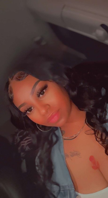 Photo nue de fuite OnlyFans de Lovebugg 