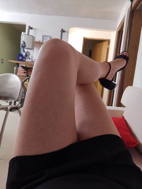 Photo nue de fuite OnlyFans de Closer Friends