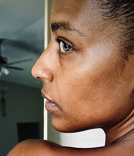 Photo nue de fuite OnlyFans de Denzel Ampamp Prissy Mowett