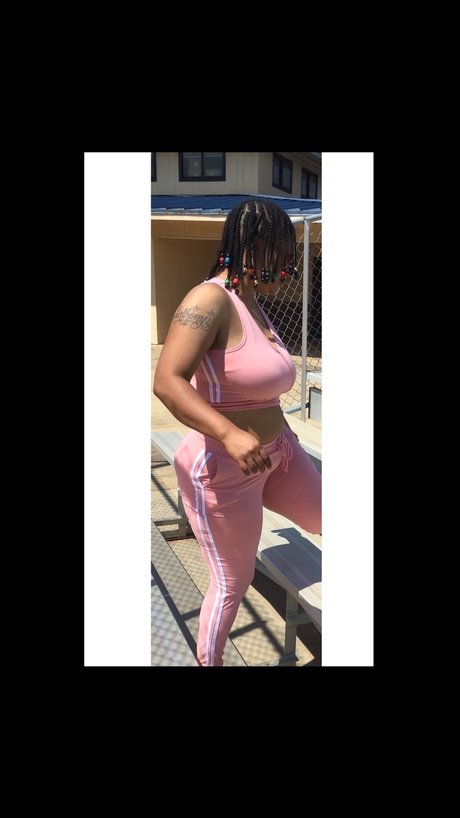 Photo nue de fuite OnlyFans de Mom Instructed Liberated Fitness