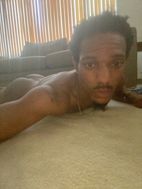 Photo nue de fuite OnlyFans de Prince Chriss