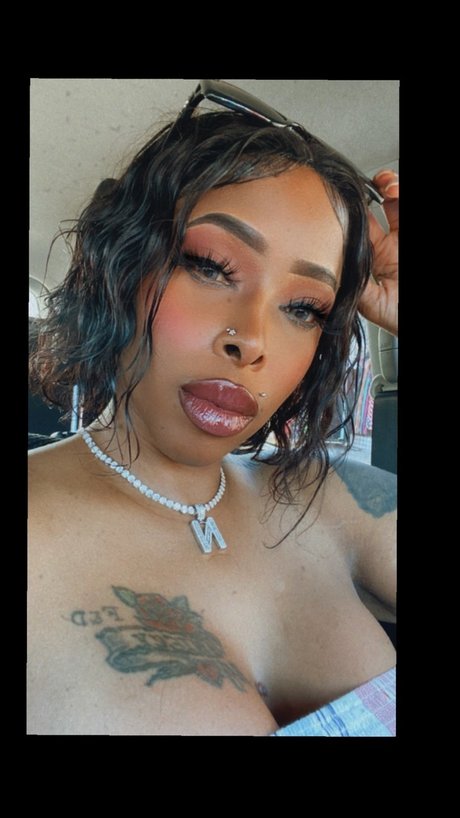 Photo nue de fuite OnlyFans de China Doll