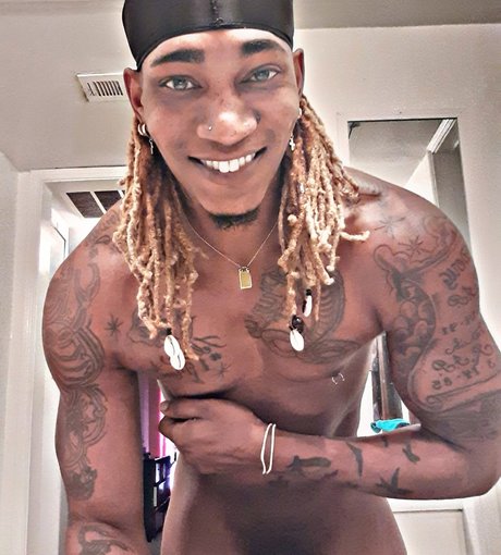 Photo nue de fuite OnlyFans de Douglas White