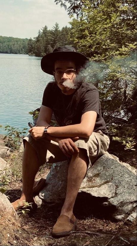 Photo nue de fuite OnlyFans de Professional Stoner