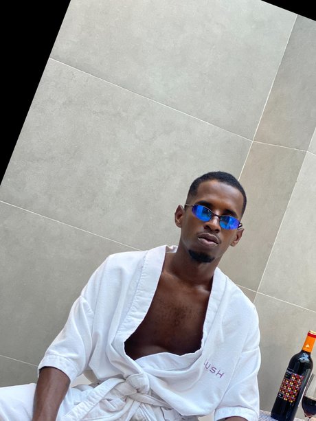 Photo nue de fuite OnlyFans de Daniel Baiano
