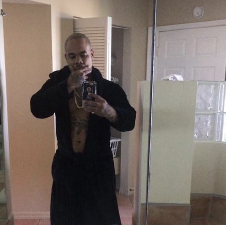 Photo nue de fuite OnlyFans de Demon Dick Domino