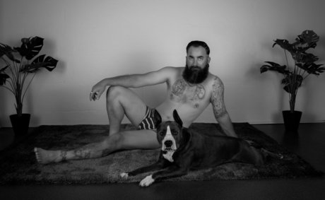 Photo nue de fuite OnlyFans de Dad Bod Poz