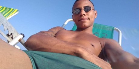 Photo nue de fuite OnlyFans de Dereck Lisboa
