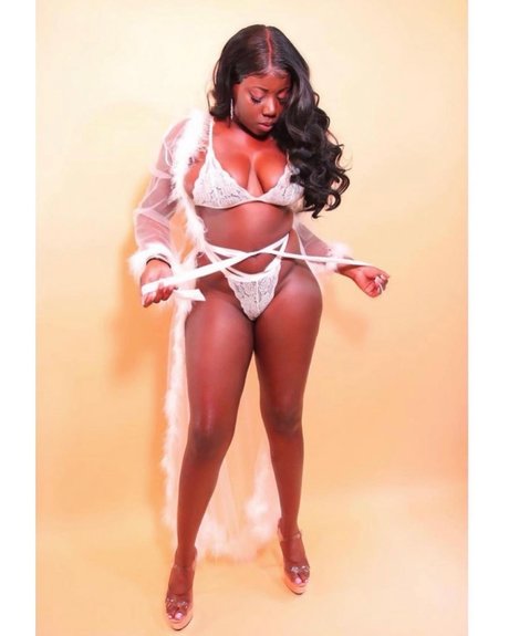 Photo nue de fuite OnlyFans de Shaniqu321