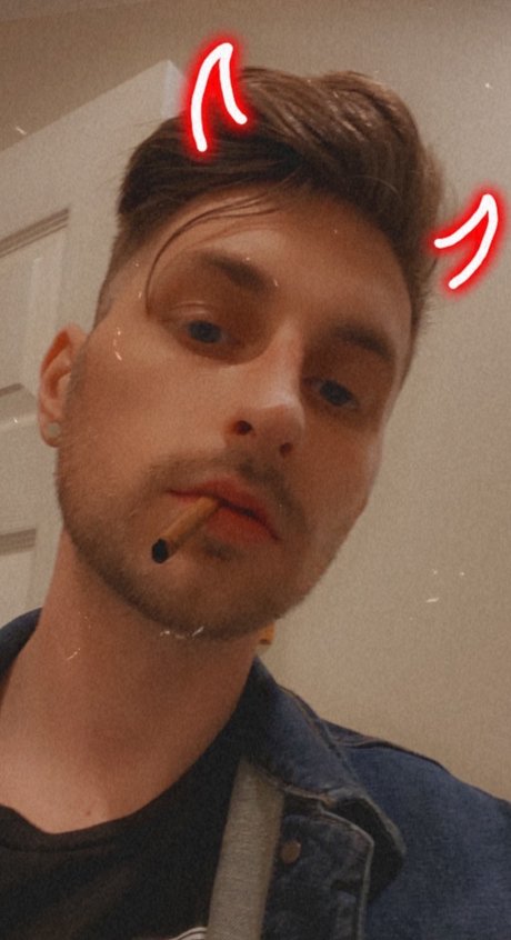 Photo nue de fuite OnlyFans de Deadbuttdelicious