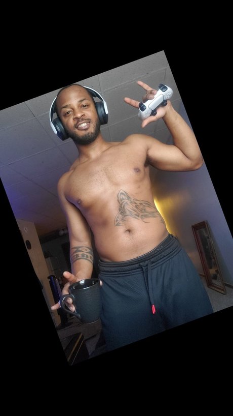 Photo nue de fuite OnlyFans de Razaq
