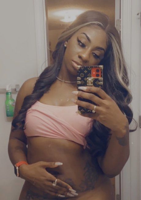 Photo nue de fuite OnlyFans de Ms Bee