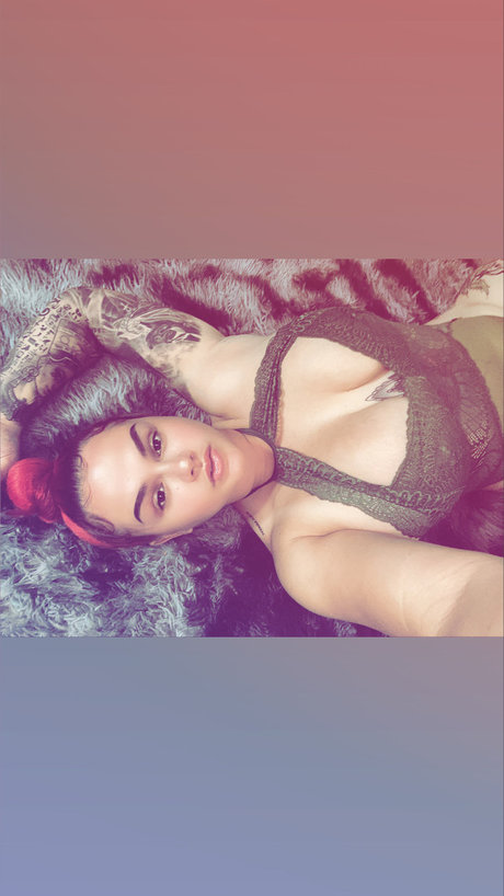 Photo nue de fuite OnlyFans de Qu33n