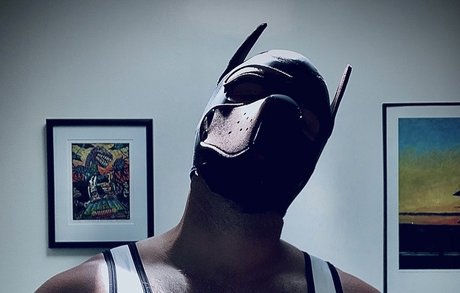 Photo nue de fuite OnlyFans de Pup Leo