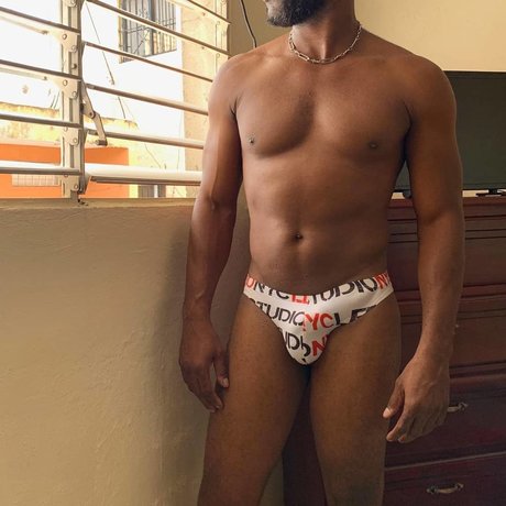 Dominicandarkmeatrd