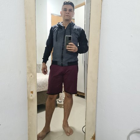 Photo nue de fuite OnlyFans de Roger Silva