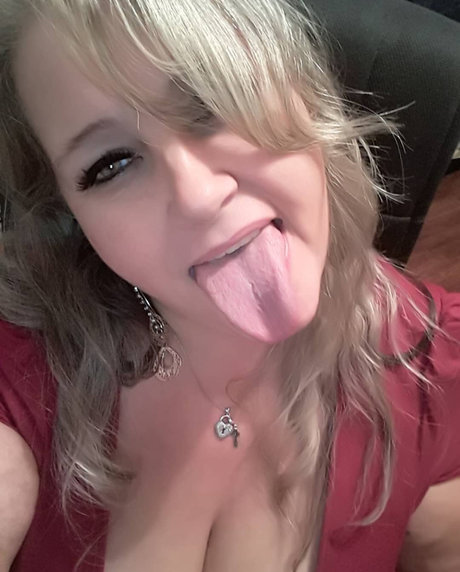 Photo nue de fuite OnlyFans de Queen Curvy Cyan