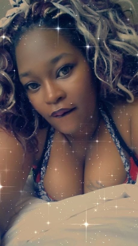 Photo nue de fuite OnlyFans de Queen Carmellala