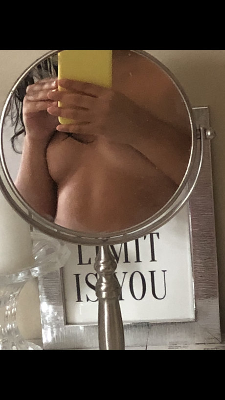 Photo nue de fuite OnlyFans de Dominican Mueca