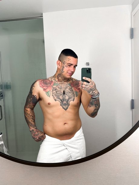 Photo nue de fuite OnlyFans de Devinnscott