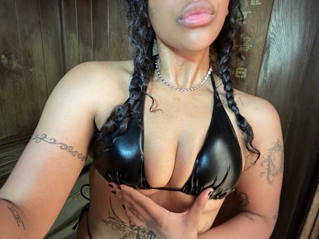 Photo nue de fuite OnlyFans de Rainbowchild444