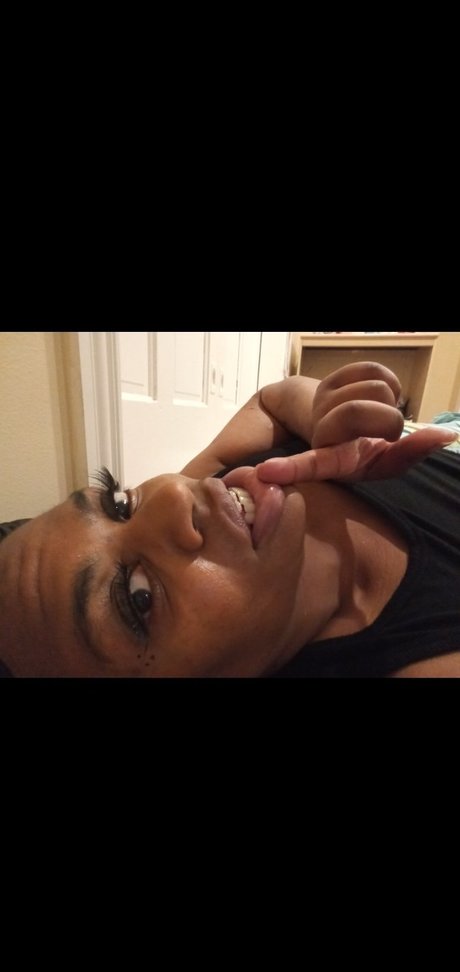 Photo nue de fuite OnlyFans de Rainbow420420420420