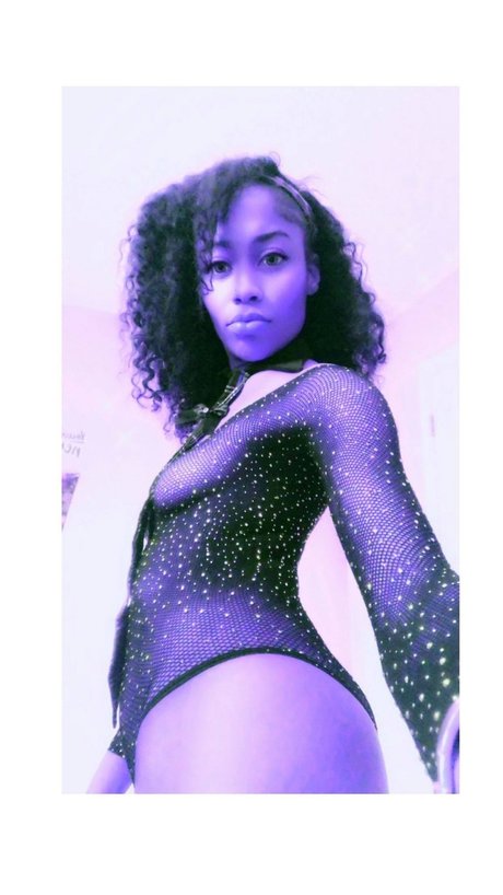 Photo nue de fuite OnlyFans de Officiallyrahriknows