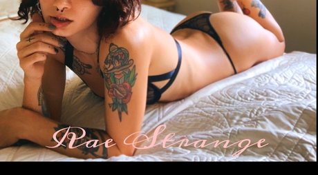 Photo nue de fuite OnlyFans de Rae Strange 