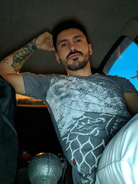 Photo nue de fuite OnlyFans de Rael 