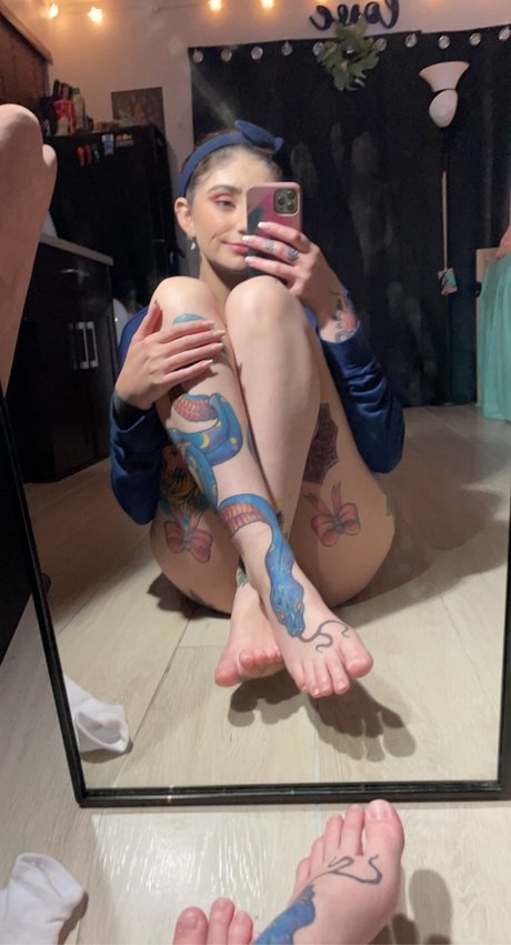 Photo nue de fuite OnlyFans de Dollfacedesy