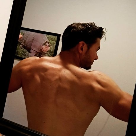 Photo nue de fuite OnlyFans de Derock With Me