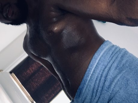 Photo nue de fuite OnlyFans de Ddw