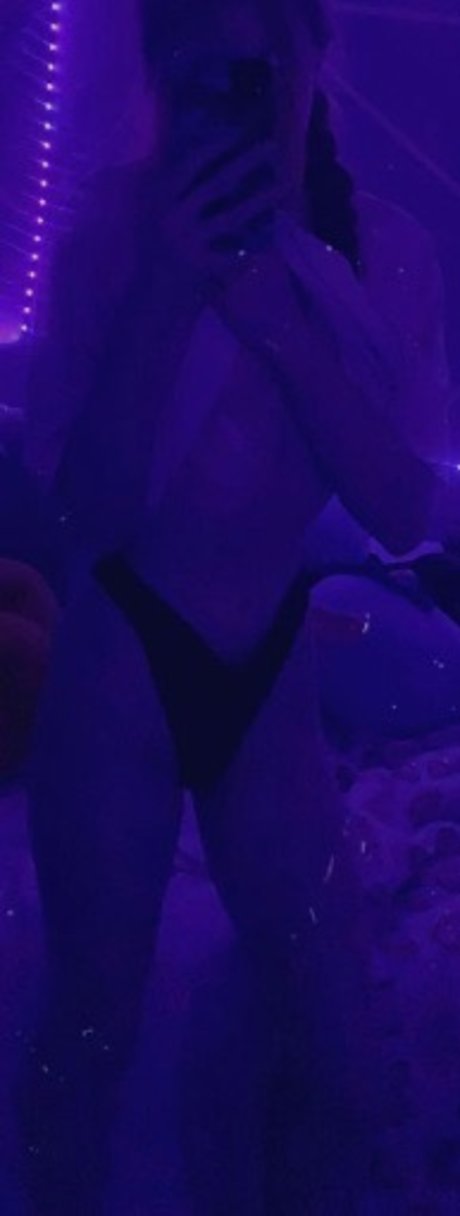 Photo nue de fuite OnlyFans de Honeybee