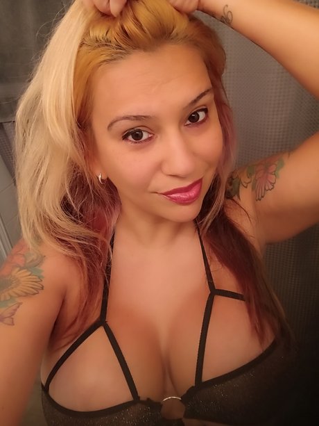 Photo nue de fuite OnlyFans de Cherry Bond