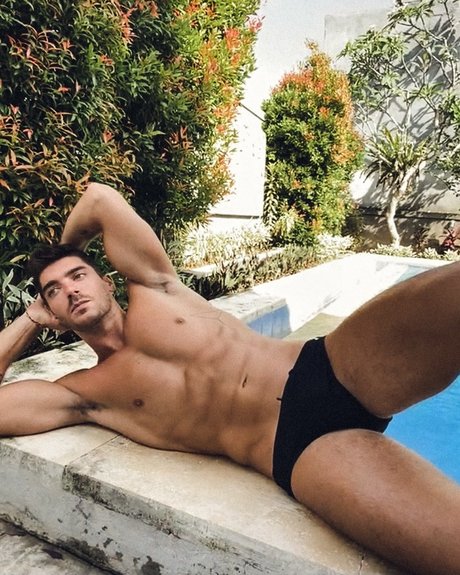 Photo nue de fuite OnlyFans de Raphael Louis