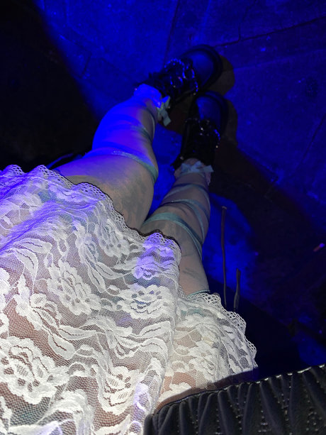 Photo nue de fuite OnlyFans de Ros3bl00d